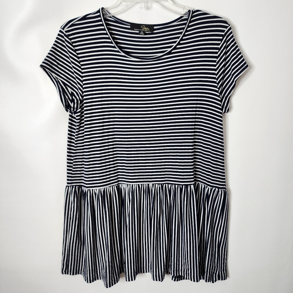 Suzanne Betro Top Short Sleeve Navy and White Striped Peplum Tee Size Medium